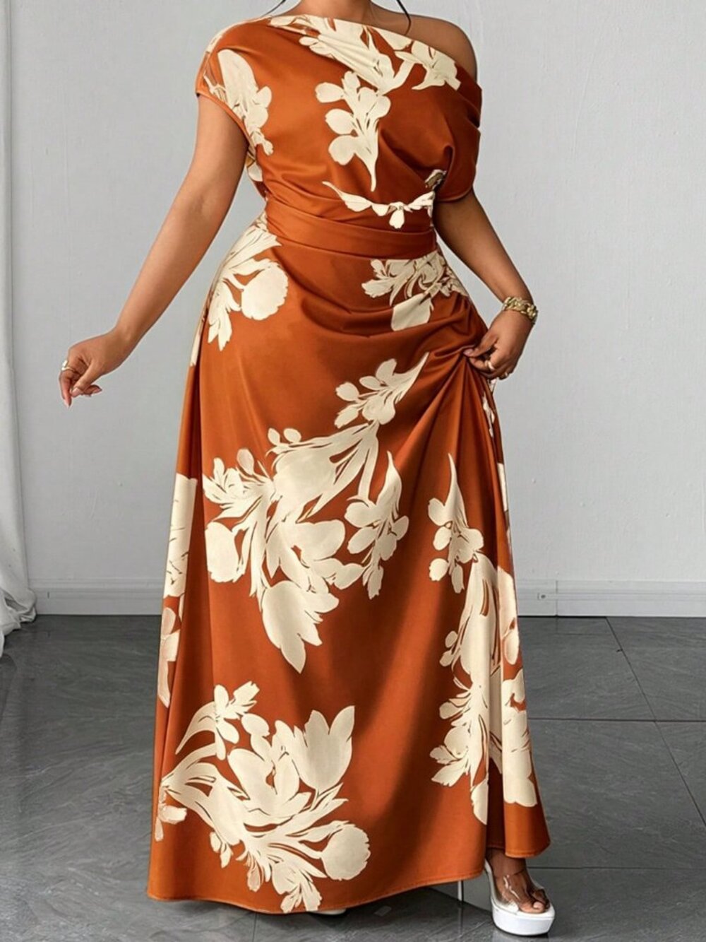 Women's Plus Size Floral Print Asymmetrical Shoulder Ruched Waist Dress - Picture 4 of 7